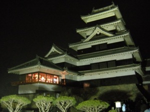 松本市　松本城　夜桜会　桜　雅楽